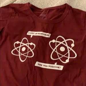 Chemistry T-shirt - electron lost, sz Small, red